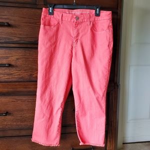 New Chico's Perfect Stretch Girlfriend Slim Leg Capri Coral Sz 1
